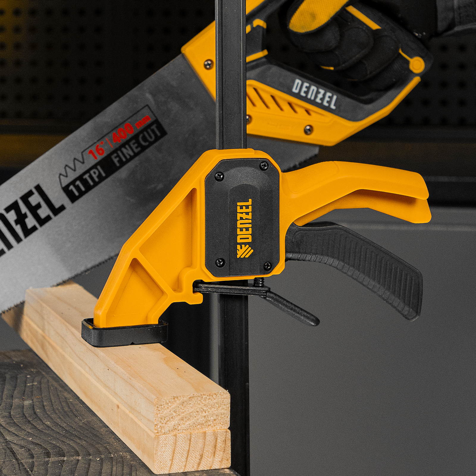 Струбцина F-образная, быстрозажимная, 450 х 80 мм, усиленный нейлоновый корпус Denzel