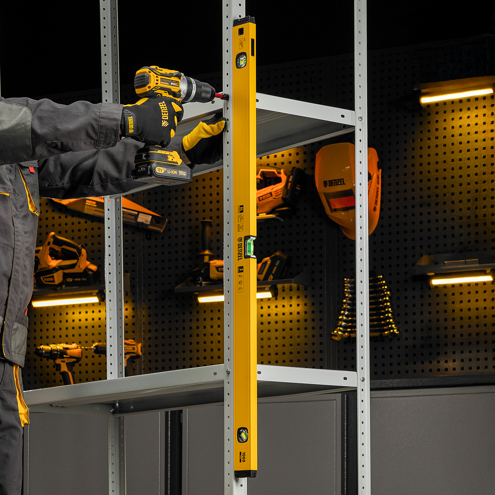 Уровень алюминиевый, магнит, фрезерованный, 3 глазка (1 зеркал.), 0,5 мм/м, 1000 мм Denzel