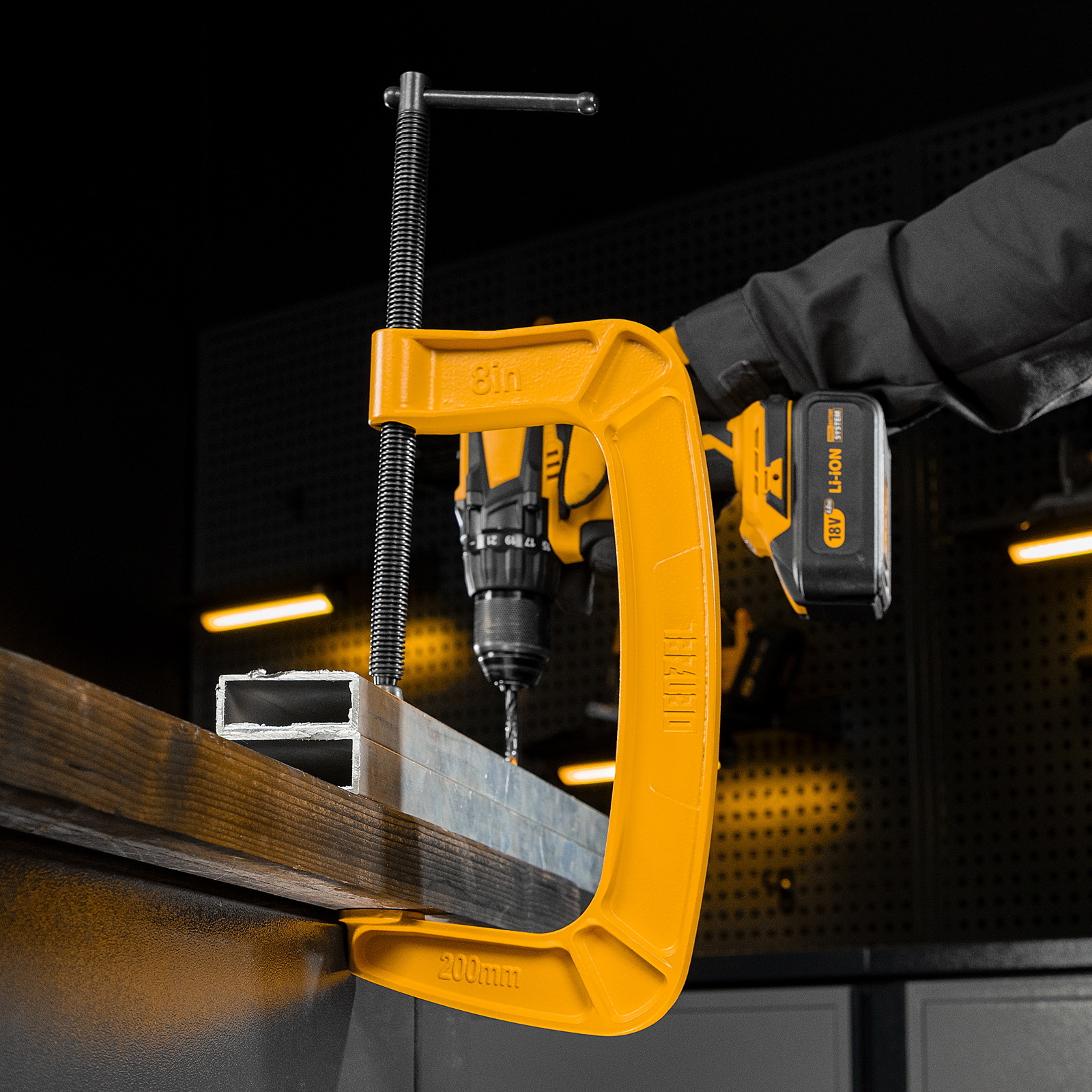 Струбцина G-образная, усиленная, 200 мм Denzel