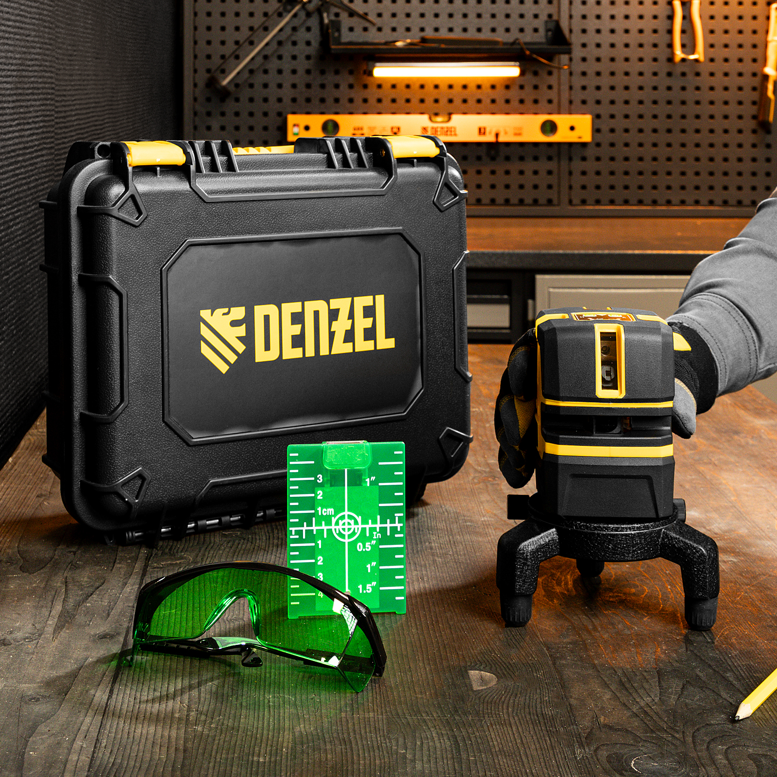 Лазерный уровень LX 06 Green, 30 м, 520 нм, аккумулятор Li 5200 mAh, резьба 5/8" Denzel