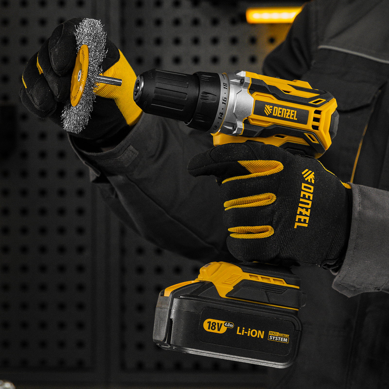 Щетка для дрели 100 мм, Плоская, со шпилькой, нержавеющая витая проволока Denzel