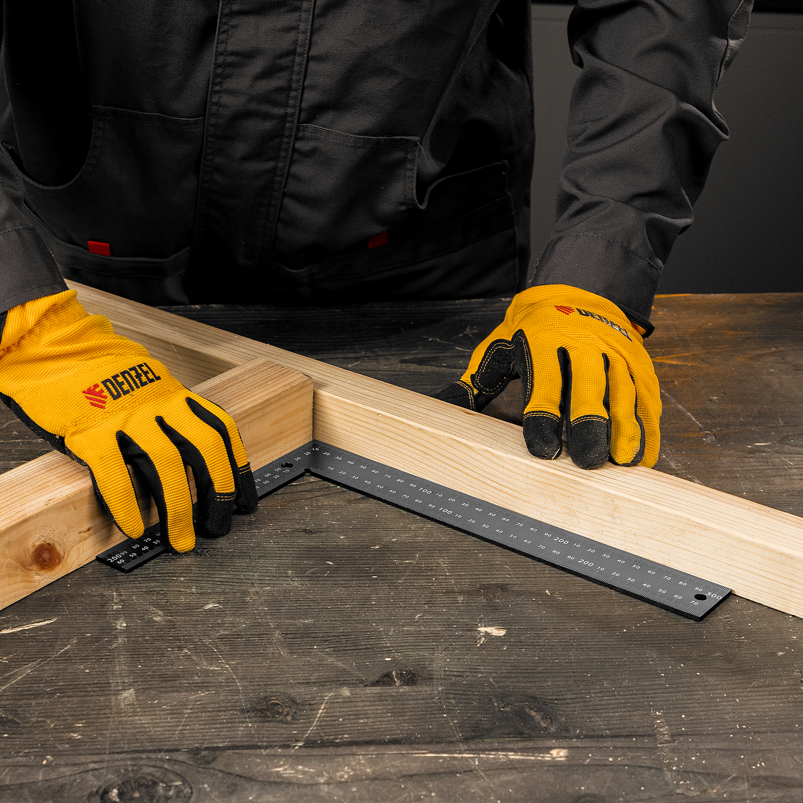 Угольник, 200 х 300 мм, алюминиевый, лазерная гравировка Denzel