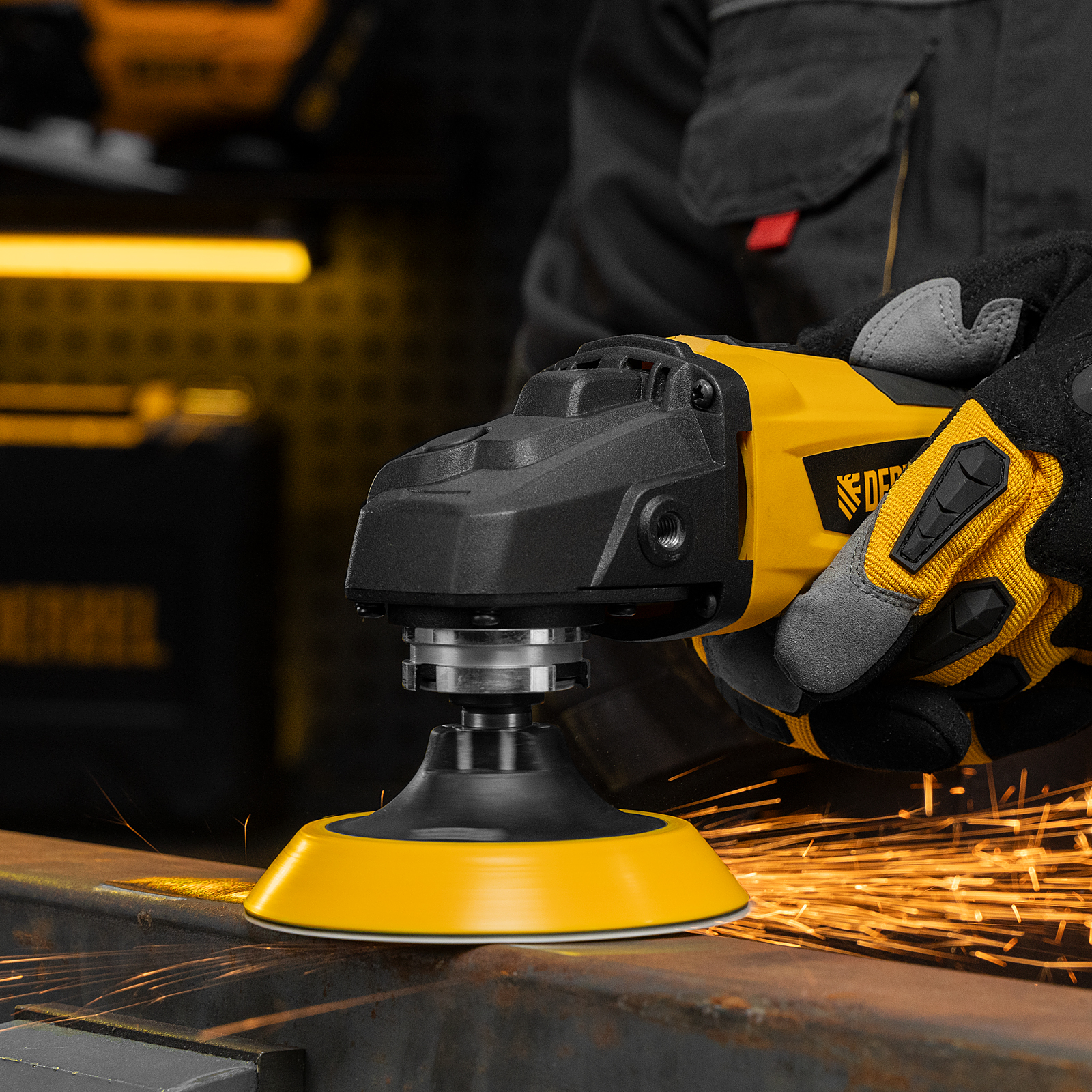 Тарелка опорная для дрели и УШМ с липучкой, 115 мм, мягкая, с адаптером c М14 на d8 Denzel