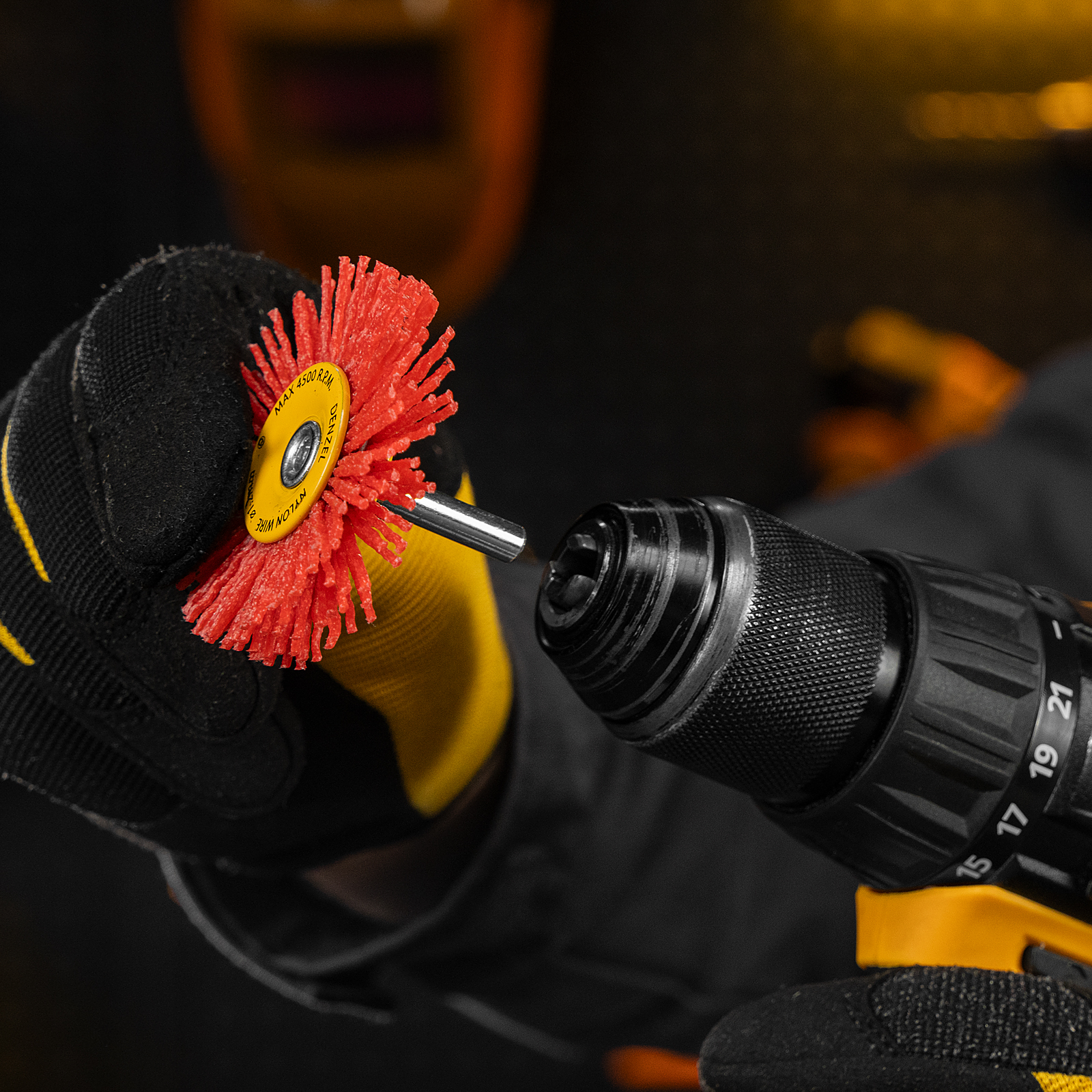 Щетка для дрели, 65 мм, Плоская, со шпилькой, нейлоновая щетина Denzel