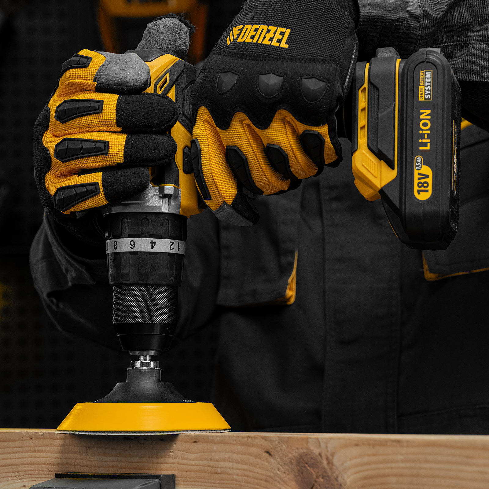 Тарелка опорная для дрели и УШМ с липучкой, 115 мм, мягкая, с адаптером c М14 на d8 Denzel